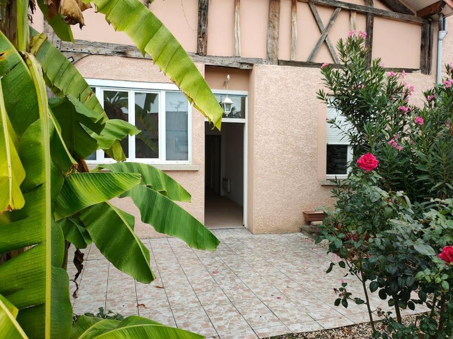 Meuble 3 Etoiles Dans Un Petit Village Du Gers Villecomtal-Sur-Arros Exterior foto